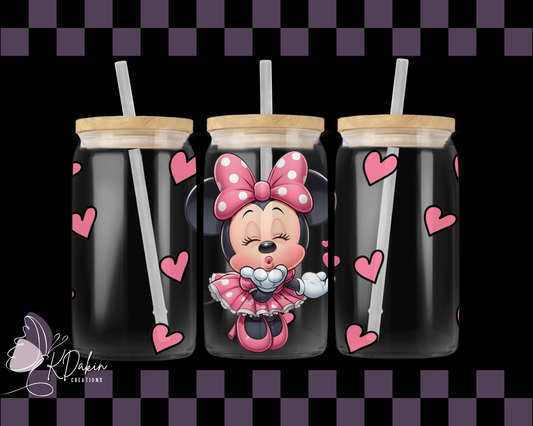 Minnie Kisses